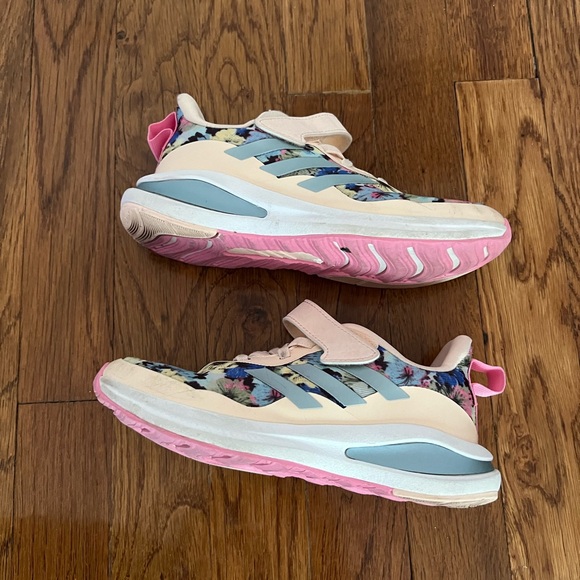 Adidas sneakers - Picture 3 of 5